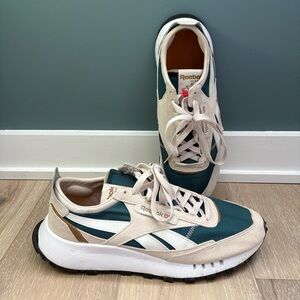 Reebok Classic Leather Legacy sneakers Stucco Midnight Pine Men’s size 9